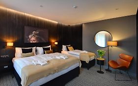 Restauracja RETRO&OAK ROOMS